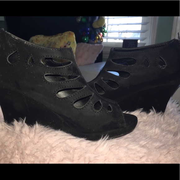 Black wedges - Picture 2 of 2